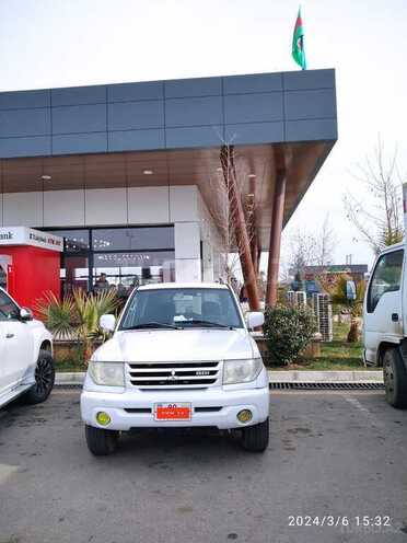 Mitsubishi Pajero io 2002, 243,645 km - 2.0 l - Lənkəran
