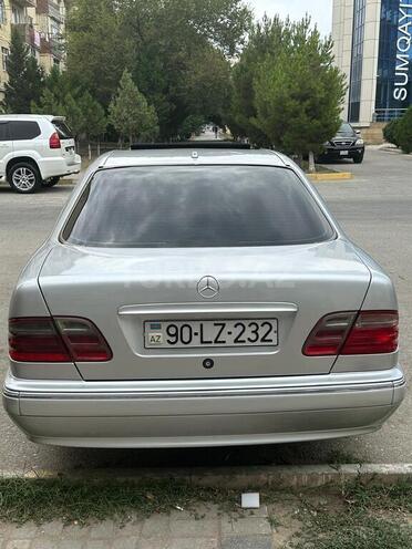 Mercedes E 270 2001, 375,000 km - 2.7 l - Bakı