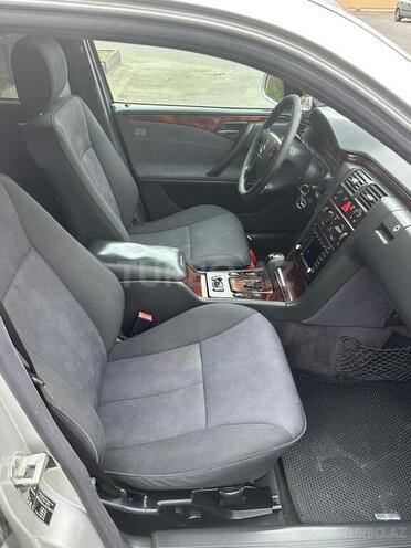 Mercedes E 270 2001, 375,000 km - 2.7 l - Bakı