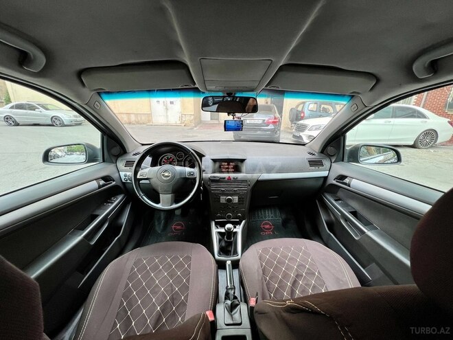 Opel Astra 2006, 170,000 km - 1.4 l - Bakı