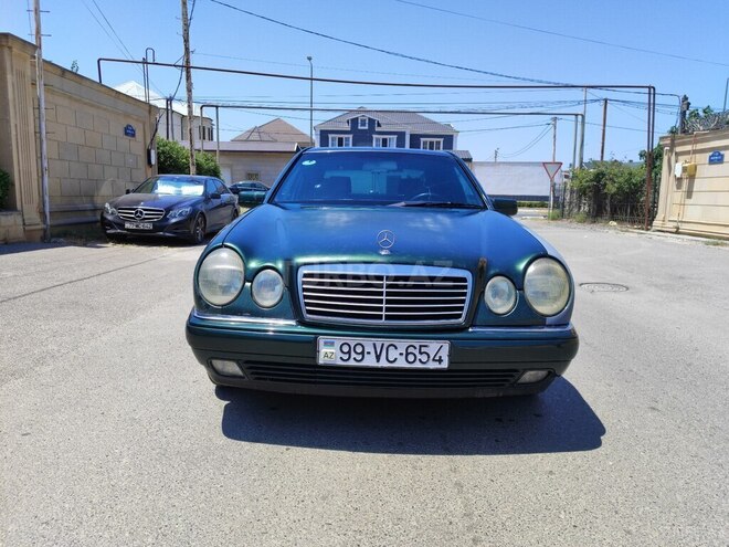 Mercedes E 230 1996, 420,000 km - 2.3 l - Sumqayıt