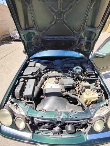 Mercedes E 230 1996, 420,000 km - 2.3 l - Sumqayıt