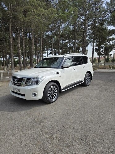 Nissan Patrol 2014, 112,000 km - 4.0 л - Sumqayıt