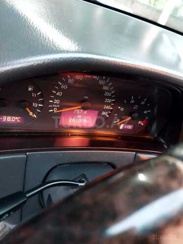 Mercedes E 270 1999, 261,200 km - 2.7 l - Sabirabad