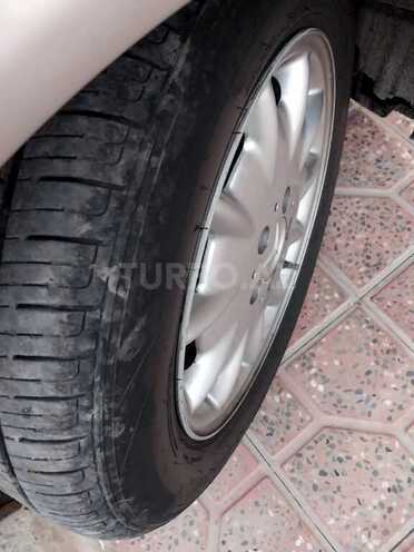 Mercedes E 270 1999, 261,200 km - 2.7 l - Sabirabad