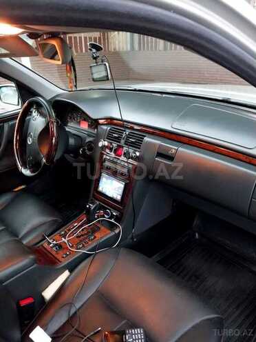 Mercedes E 270 1999, 261,200 km - 2.7 l - Sabirabad