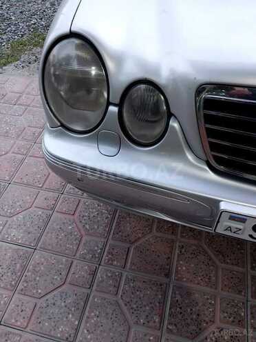 Mercedes E 270 1999, 261,200 km - 2.7 l - Sabirabad