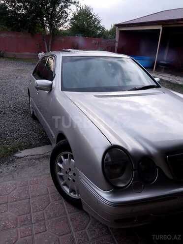 Mercedes E 270 1999, 261,200 km - 2.7 l - Sabirabad