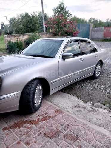 Mercedes E 270 1999, 261,200 km - 2.7 l - Sabirabad