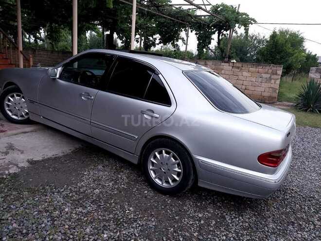 Mercedes E 270 1999, 261,200 km - 2.7 l - Sabirabad
