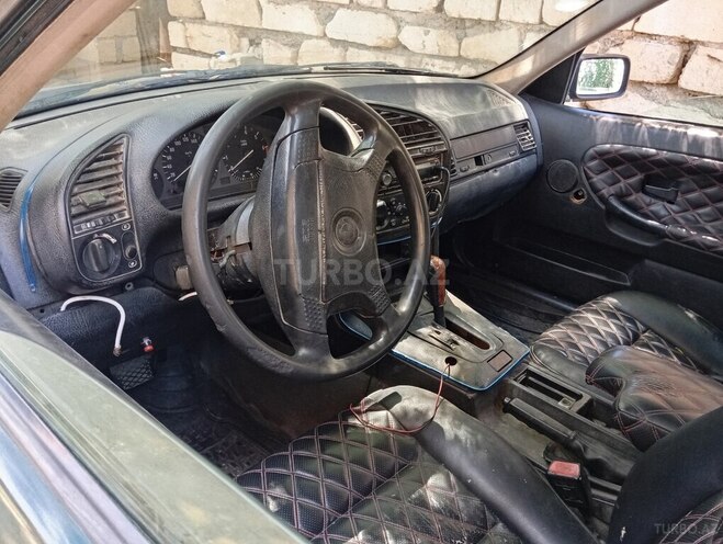 BMW 318 1993, 212,000 km - 1.8 l - Ağcabədi