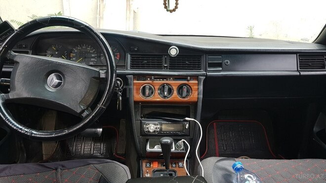 Mercedes 190 1990, 302,000 km - 2.0 л - Bakı