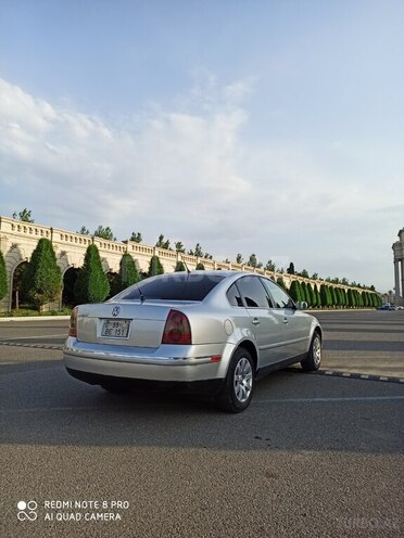 Volkswagen Passat 2001, 200,000 km - 1.8 л - Gəncə