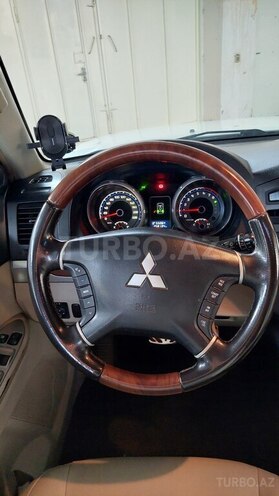 Mitsubishi Pajero 2007, 258,000 km - 3.0 л - Bakı