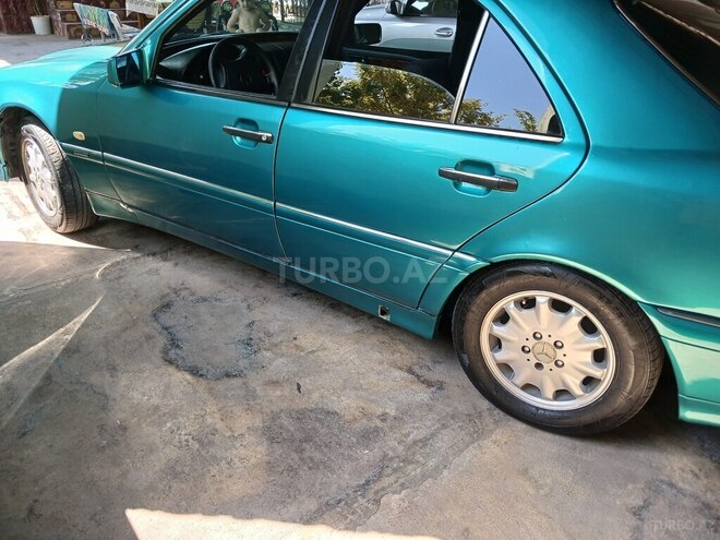 Mercedes C 240 1998, 255,000 km - 2.4 л - Tovuz