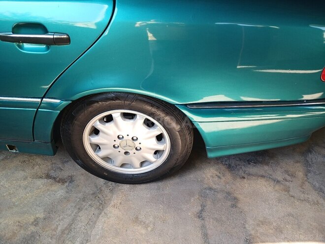 Mercedes C 240 1998, 255,000 km - 2.4 л - Tovuz