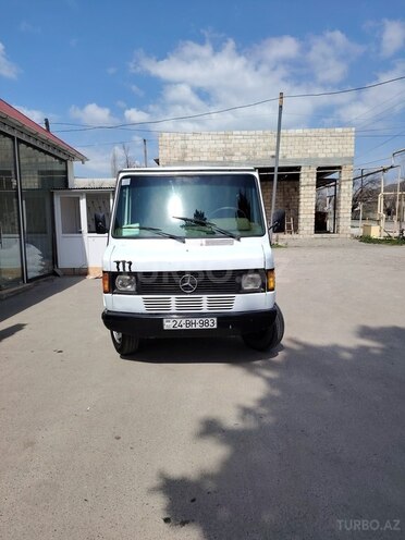 Mercedes 208 D 1986, 393,830 km - 0.2 l - Göyçay