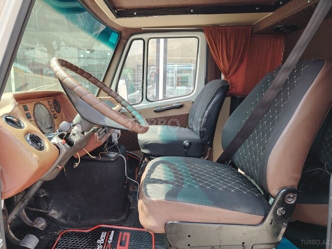 Mercedes 208 D 1986, 393,830 km - 0.2 l - Göyçay