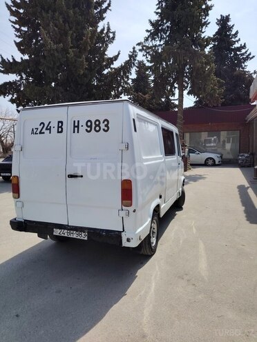 Mercedes 208 D 1986, 393,830 km - 0.2 l - Göyçay