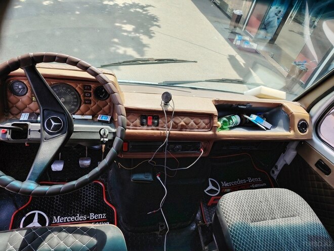 Mercedes 208 D 1986, 393,830 km - 0.2 l - Göyçay