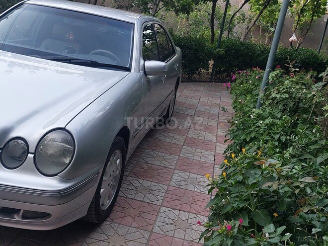 Mercedes E 220 d 2000, 307,000 km - 2.2 л - Bakı