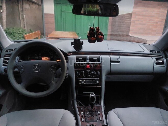 Mercedes E 220 d 2000, 307,000 km - 2.2 л - Bakı