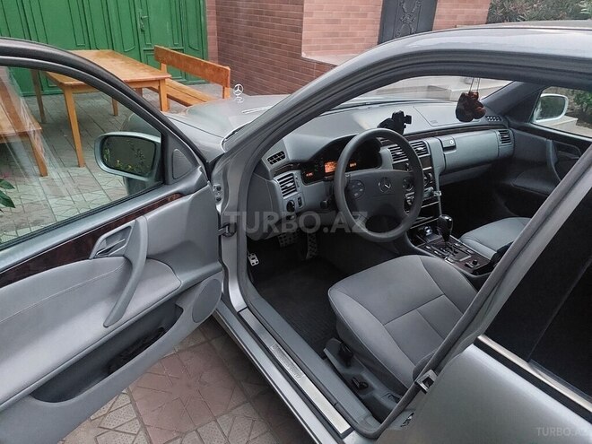 Mercedes E 220 d 2000, 307,000 km - 2.2 л - Bakı