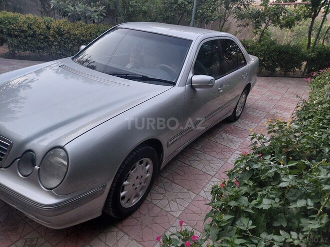 Mercedes E 220 d 2000, 307,000 km - 2.2 л - Bakı
