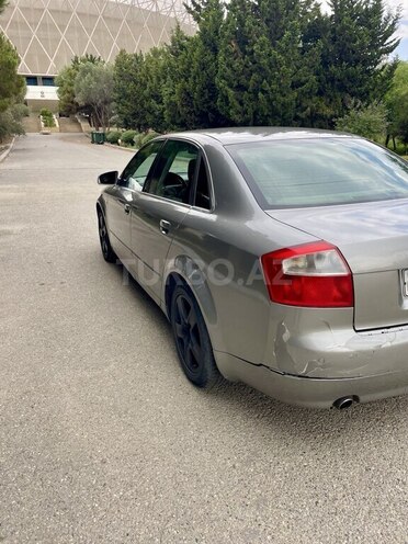 Audi A4 2002, 380,000 km - 2.4 l - Bakı