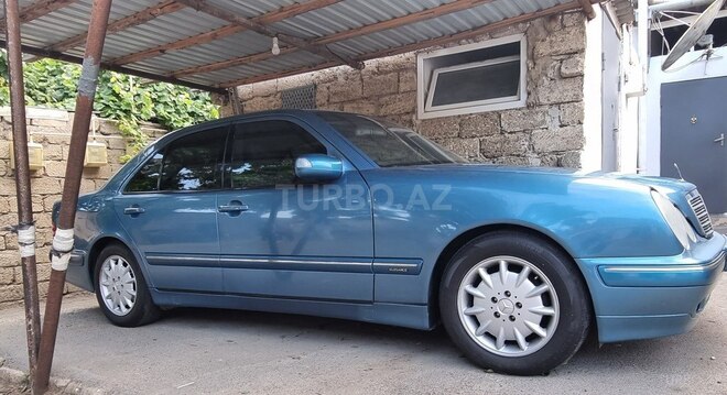 Mercedes E 240 1999, 266,000 km - 2.4 l - Bakı