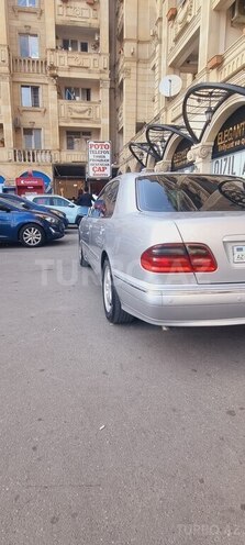 Mercedes E 270 2001, 480,000 km - 2.7 l - Bakı