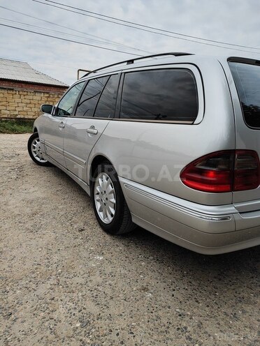 Mercedes E 220 1999, 550,000 km - 2.2 l - Salyan