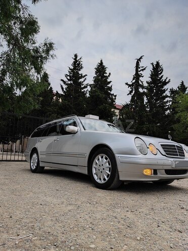 Mercedes E 220 1999, 550,000 km - 2.2 l - Salyan