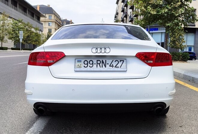Audi A5 2011, 115,000 km - 2.0 л - Bakı