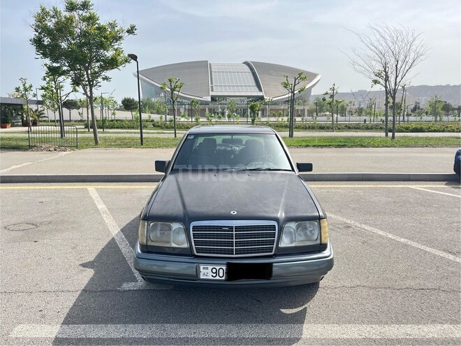 Mercedes E 220 1994, 390,000 km - 2.2 l - Bakı
