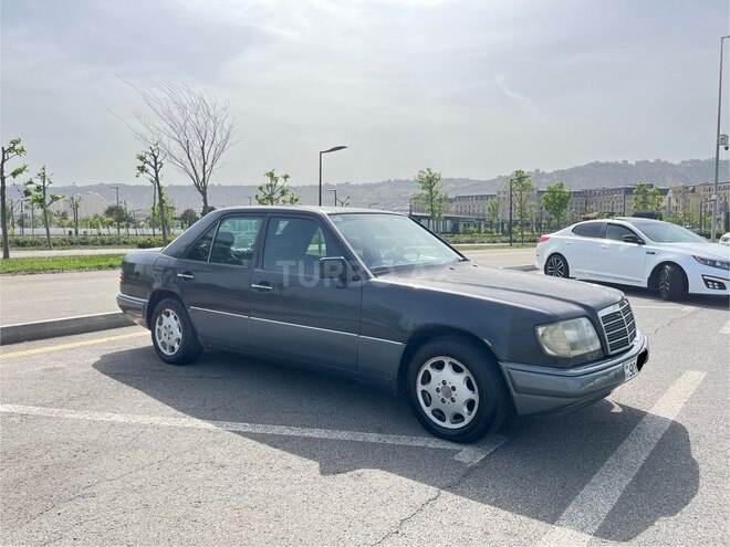 Mercedes E 220 1994, 390,000 km - 2.2 l - Bakı