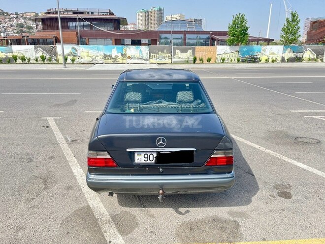 Mercedes E 220 1994, 390,000 km - 2.2 l - Bakı