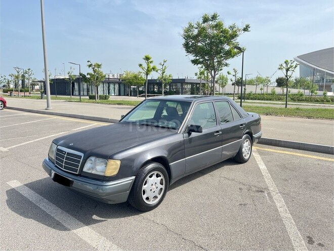 Mercedes E 220 1994, 390,000 km - 2.2 l - Bakı