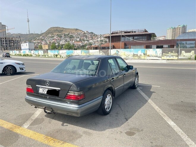 Mercedes E 220 1994, 390,000 km - 2.2 l - Bakı
