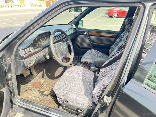 Mercedes E 220 1994, 390,000 km - 2.2 l - Bakı