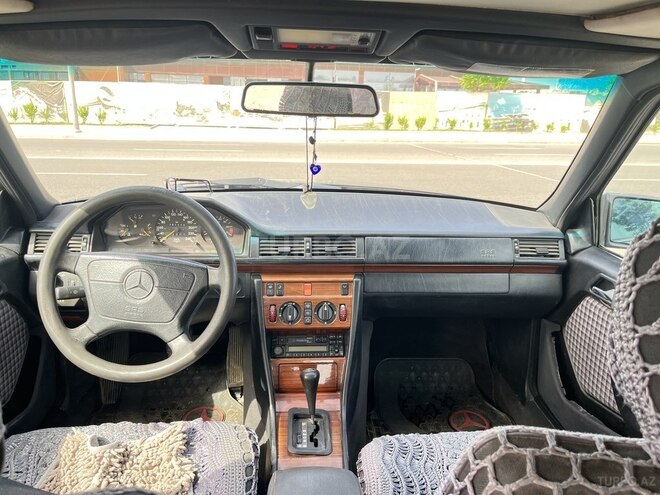 Mercedes E 220 1994, 390,000 km - 2.2 l - Bakı