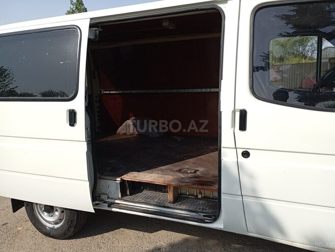 Ford Transit 1999, 600,300 km - 2.5 l - Salyan