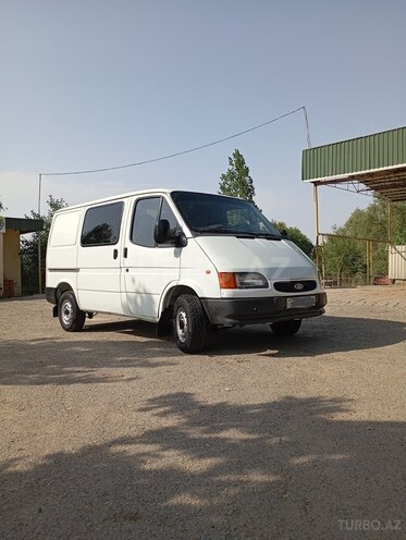 Ford Transit 1999, 600,300 km - 2.5 l - Salyan