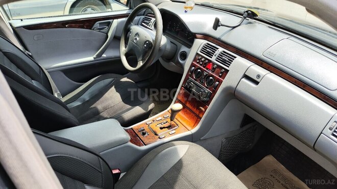 Mercedes E 220 d 2000, 521,000 km - 2.2 l - Bakı