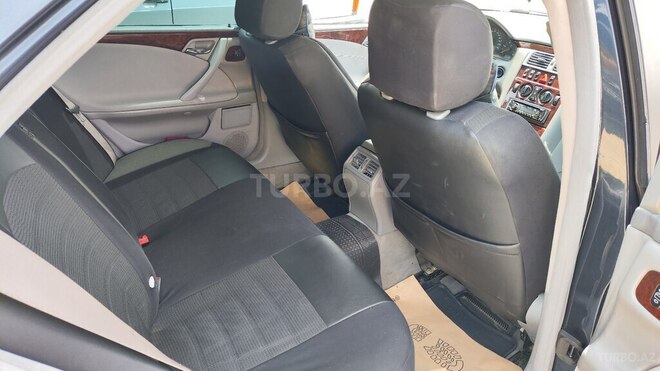 Mercedes E 220 d 2000, 521,000 km - 2.2 l - Bakı