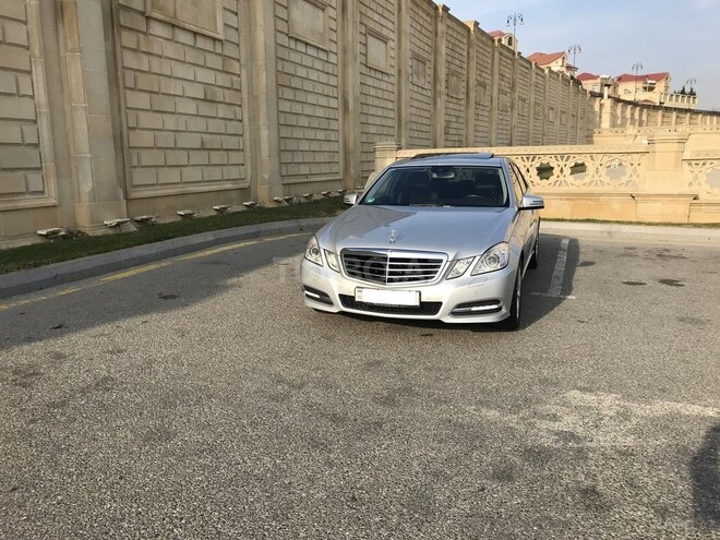 Mercedes E 220 d 2011, 234,500 km - 2.2 л - Bakı