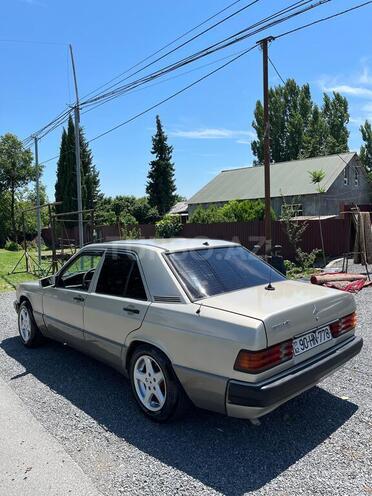 Mercedes 190 1991, 450,231 km - 2.0 l - Zaqatala