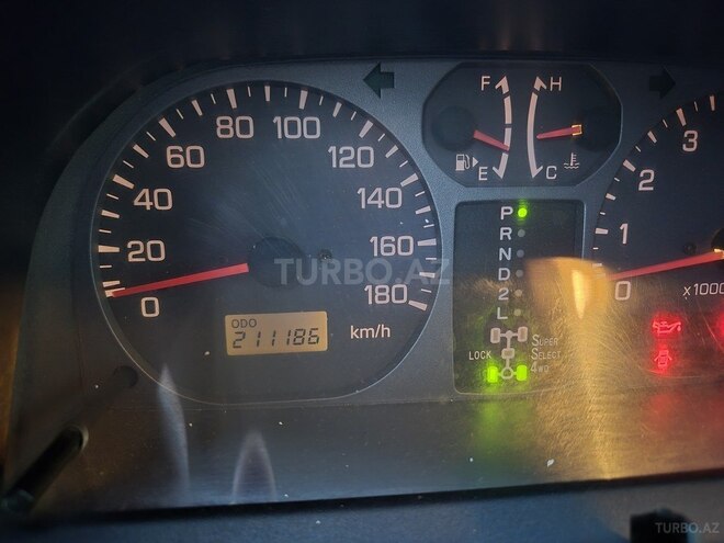 Mitsubishi Pajero io 2003, 212,000 km - 2.0 л - Göyçay