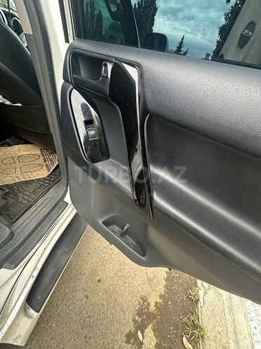 Toyota Land Cruiser Prado 2013, 250,000 km - 2.7 л - Bakı