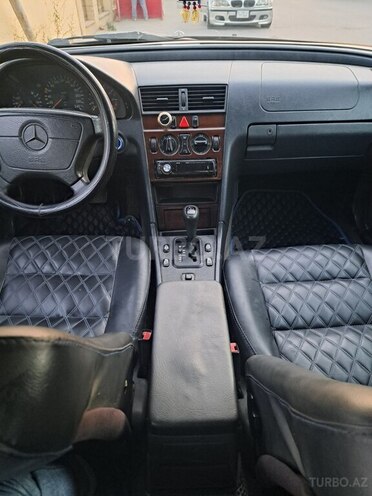 Mercedes C 200 1997, 327,413 km - 2.0 l - Bakı